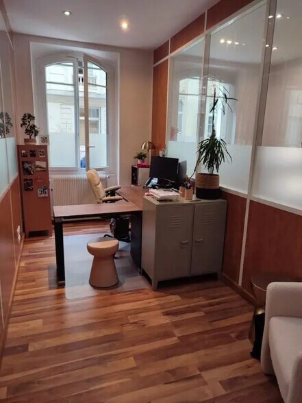 4 Rue De La Bienfaisance, Paris à louer - Photo du bâtiment - Image 3 de 13