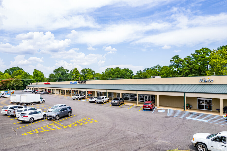 800 East St, Texarkana, AR for lease - Building Photo - Image 1 of 41