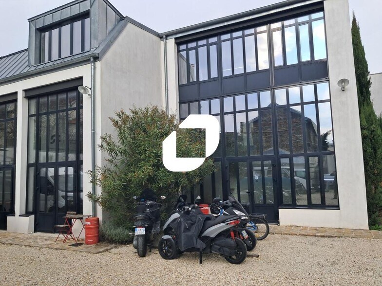 Bureau dans Arcueil à louer - Photo du bâtiment - Image 2 de 26