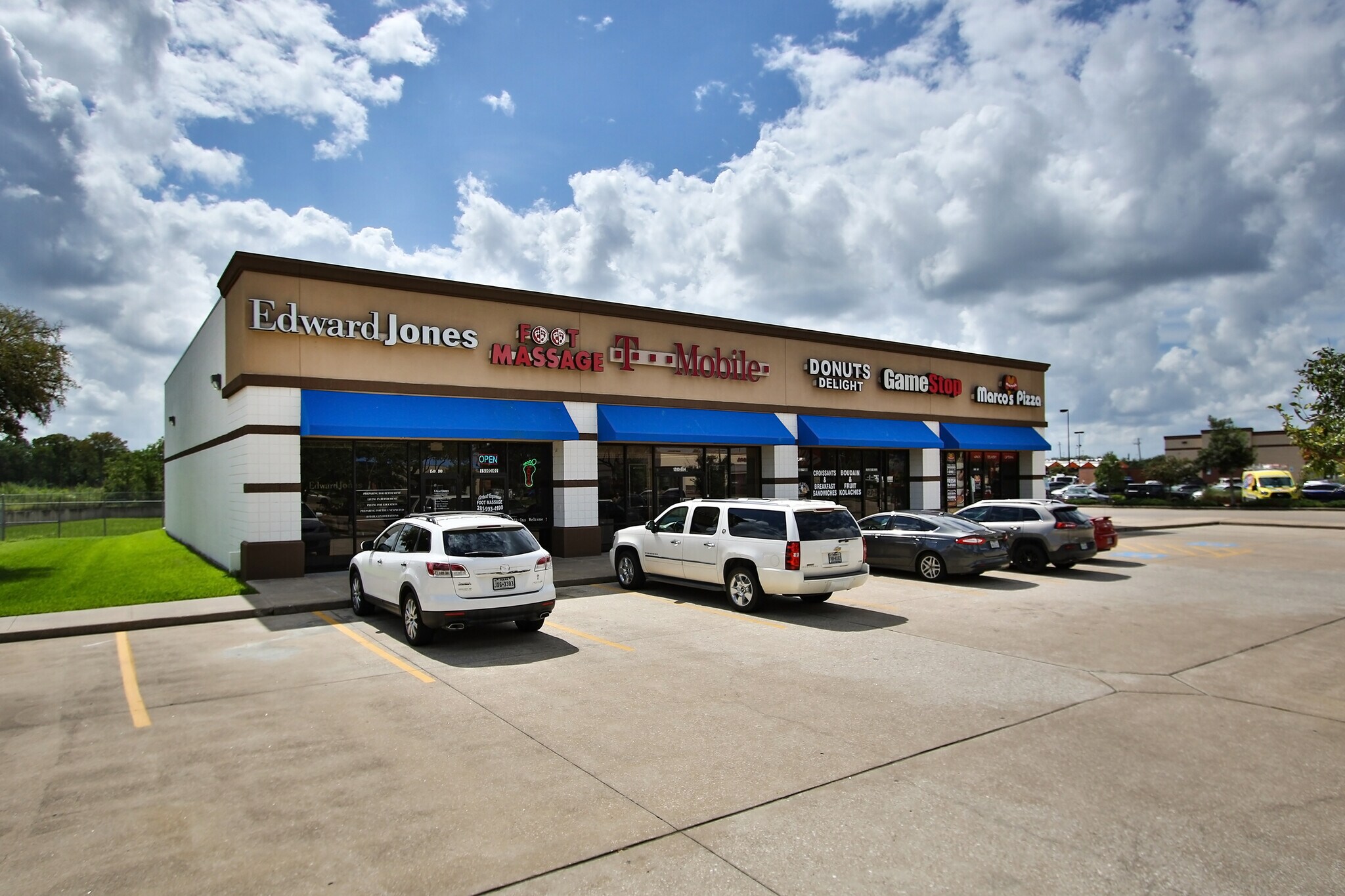 1510 Broadway St, Pearland, TX for lease Primary Photo- Image 1 of 7