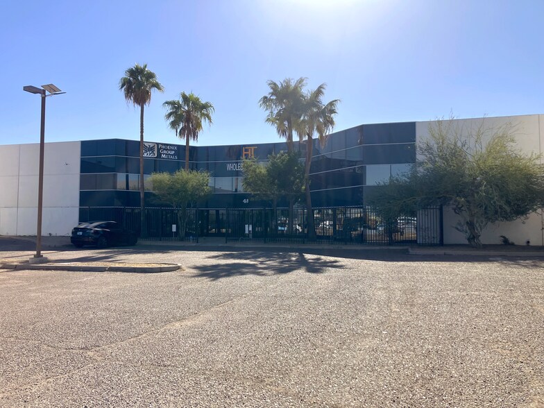 4857 W Van Buren St, Phoenix, AZ à louer - Photo du bâtiment - Image 1 de 3