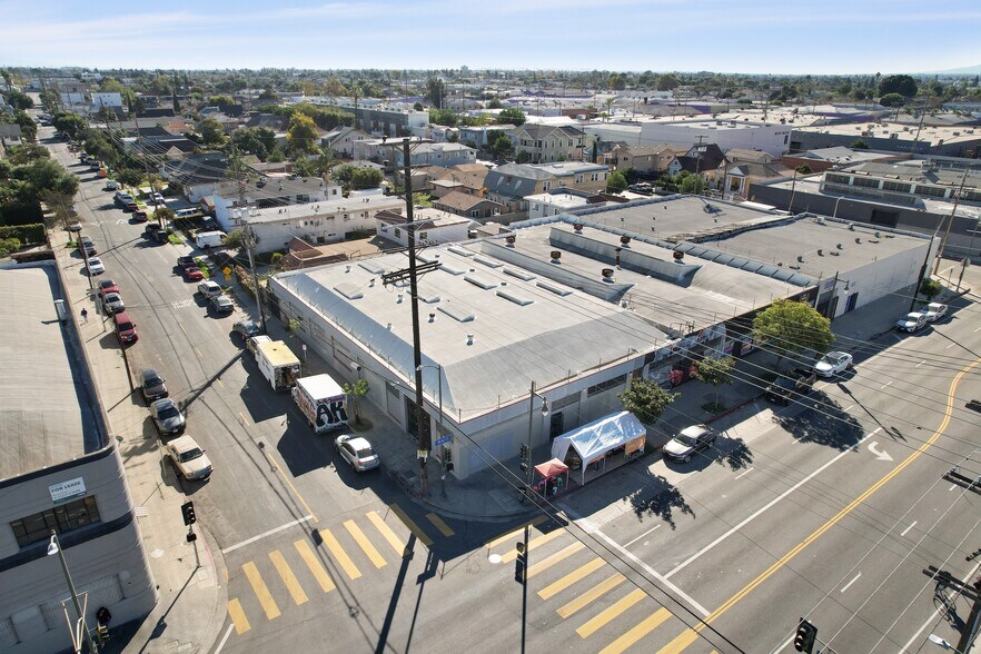 3000-3006 S Main St, Los Angeles, CA à vendre - Photo du bâtiment - Image 2 de 8