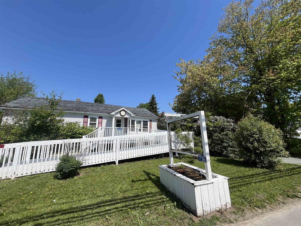 736 Highway 2, Elmsdale, NS à vendre Photo du bâtiment- Image 1 de 20