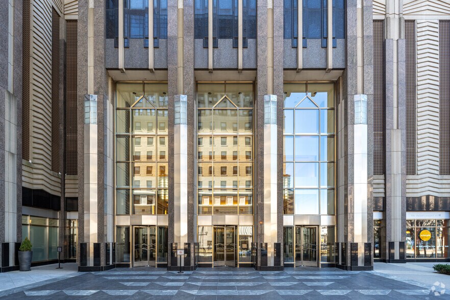 101 Hudson St, Jersey City, NJ à louer - Photo du bâtiment - Image 2 de 6