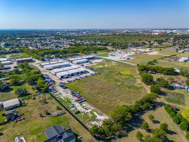 3019 Keller Hicks Rd, Fort Worth, TX à louer - Photo du bâtiment - Image 3 de 25