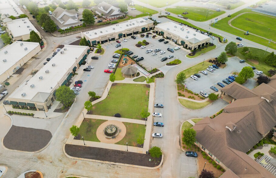 121 Harmony Crossing, Eatonton, GA à louer - Photo du bâtiment - Image 2 de 4