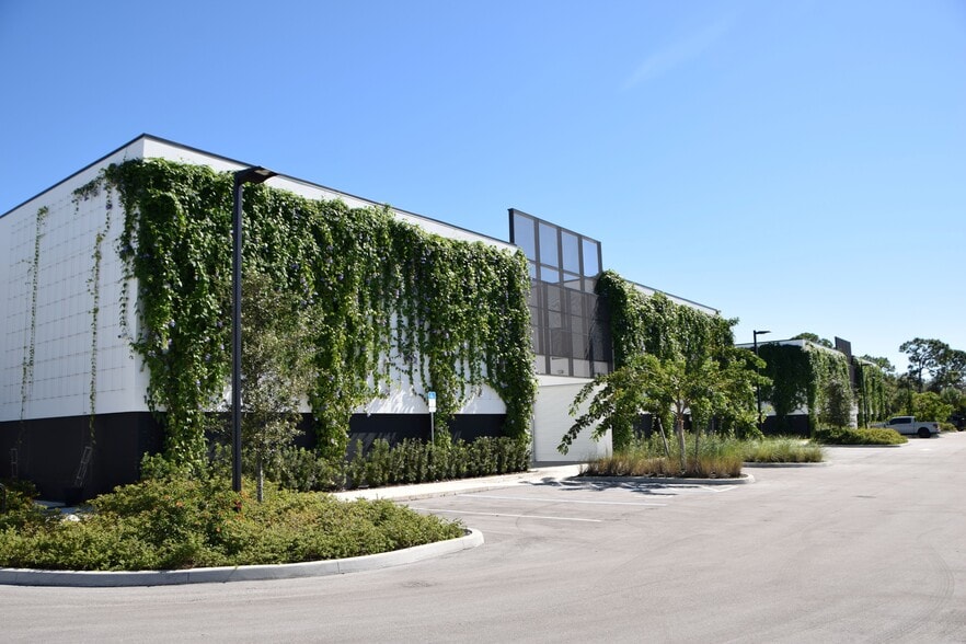 11720 SE Shell Ave, Hobe Sound, FL for sale - Building Photo - Image 2 of 8