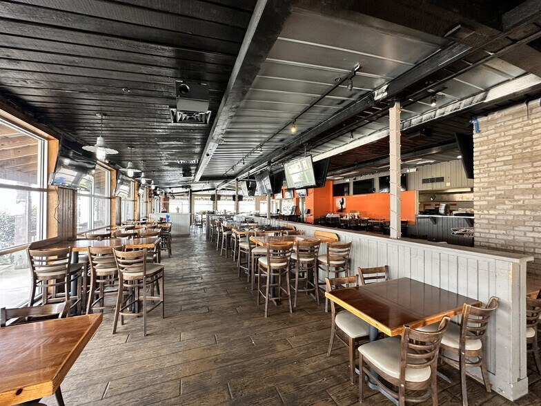 850 Interstate 10 S, Beaumont, TX à vendre - Photo du bâtiment - Image 2 de 8