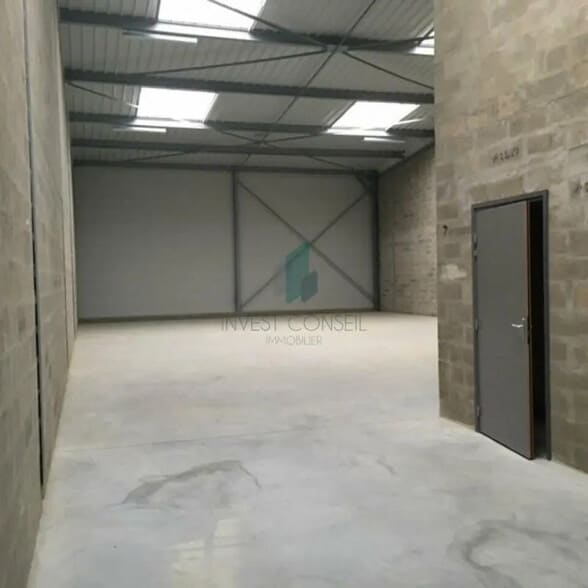 Flex in Ennery for lease - Building Photo - Image 2 of 6