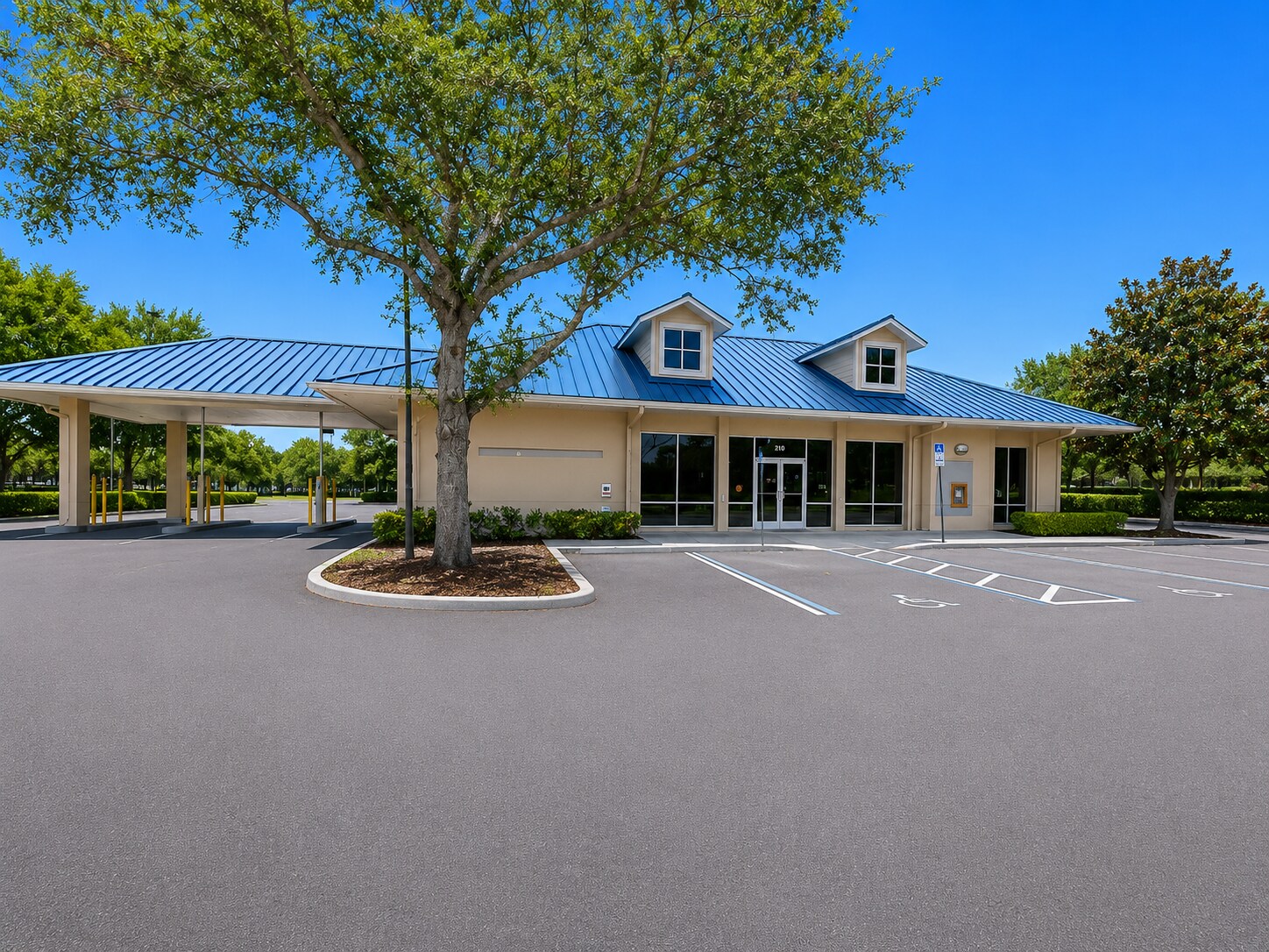 210 Citrus Tower Blvd, Clermont, FL à louer Photo du bâtiment- Image 1 de 8
