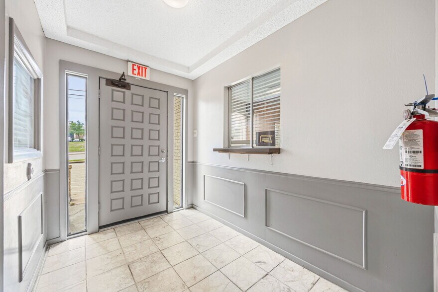 2306 Ridge Rd, Rockwall, TX à vendre - Photo du bâtiment - Image 3 de 35
