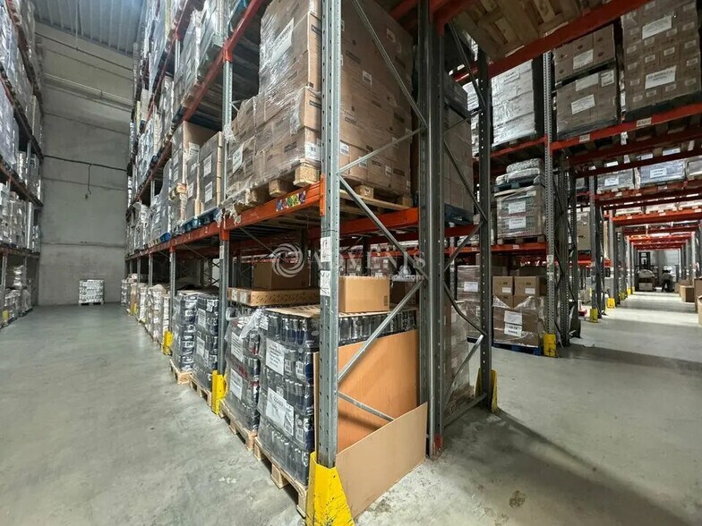 Industrial in Stains for lease - Building Photo - Image 1 of 12