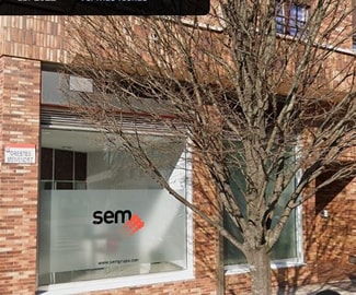 Plus de détails pour Multi-résidentiel à vendre