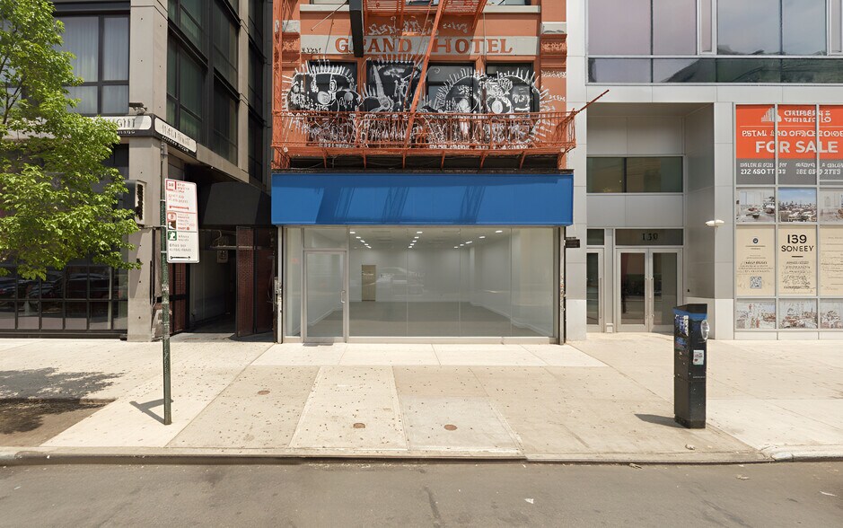 143 Bowery, New York, NY à louer - Photo du bâtiment - Image 2 de 6