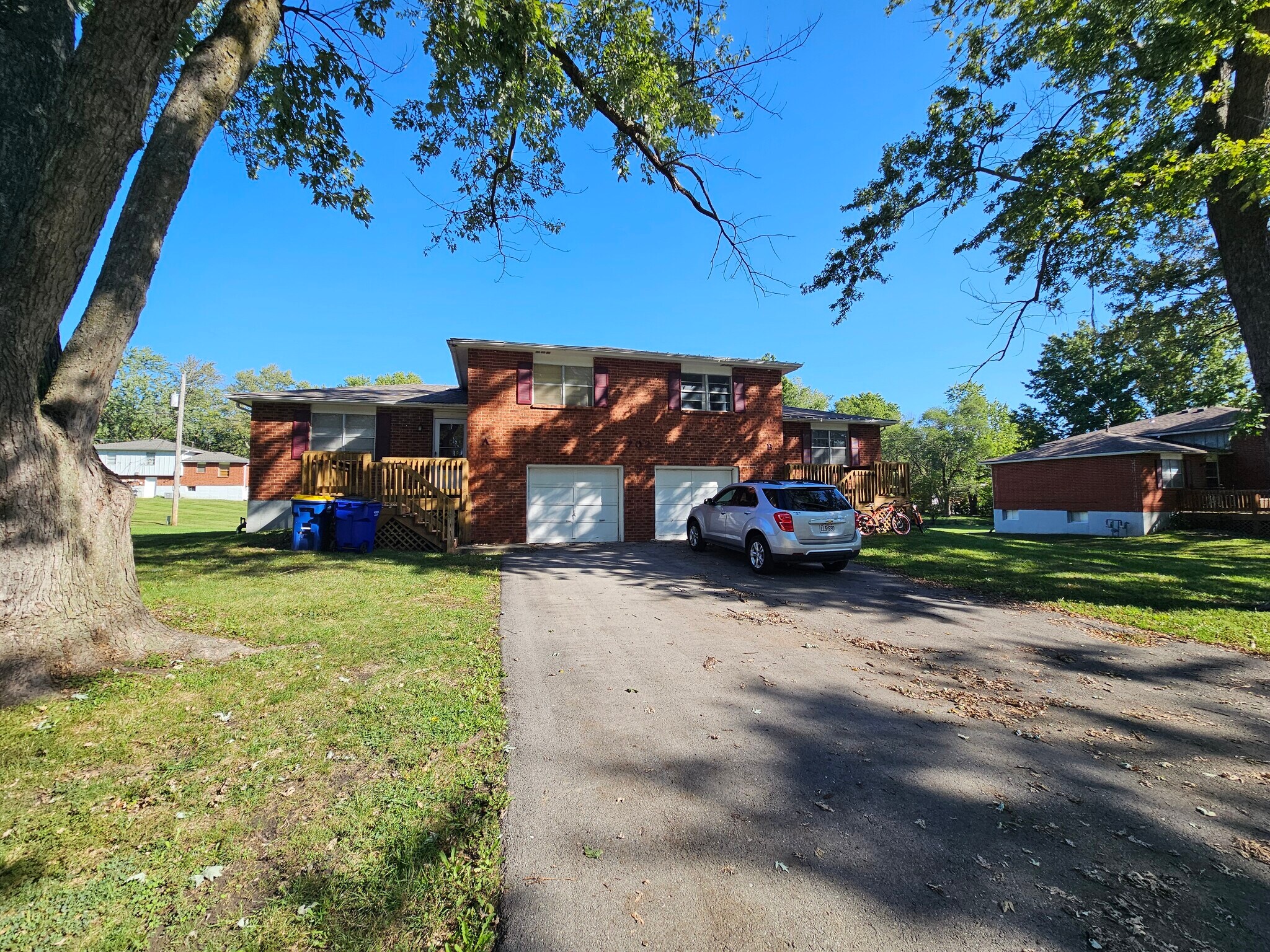 702 NE Hamel Pl, Lee's Summit, MO à vendre Photo principale- Image 1 de 2