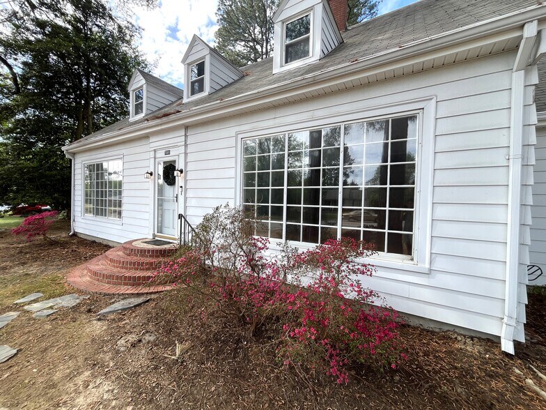 7581 Cold Harbor Rd, Mechanicsville, VA à vendre - Photo du bâtiment - Image 3 de 38