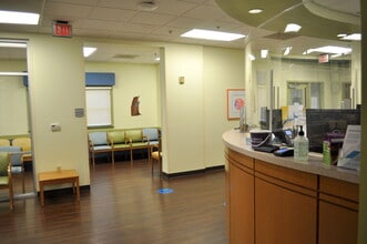 4224 Fairbanks Dr, Oakwood, GA à louer Photo intérieure- Image 2 de 14