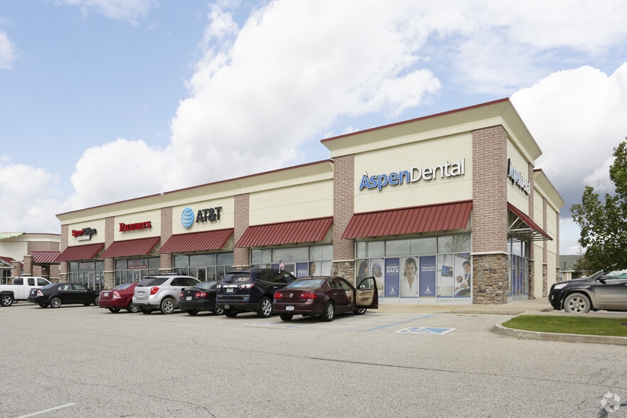 Union Shoppes portfolio of 3 properties for sale on LoopNet.ca - Building Photo - Image 2 of 3