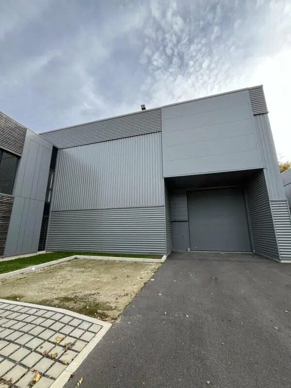 Flex in Chanteloup-en-Brie for sale Building Photo- Image 1 of 9