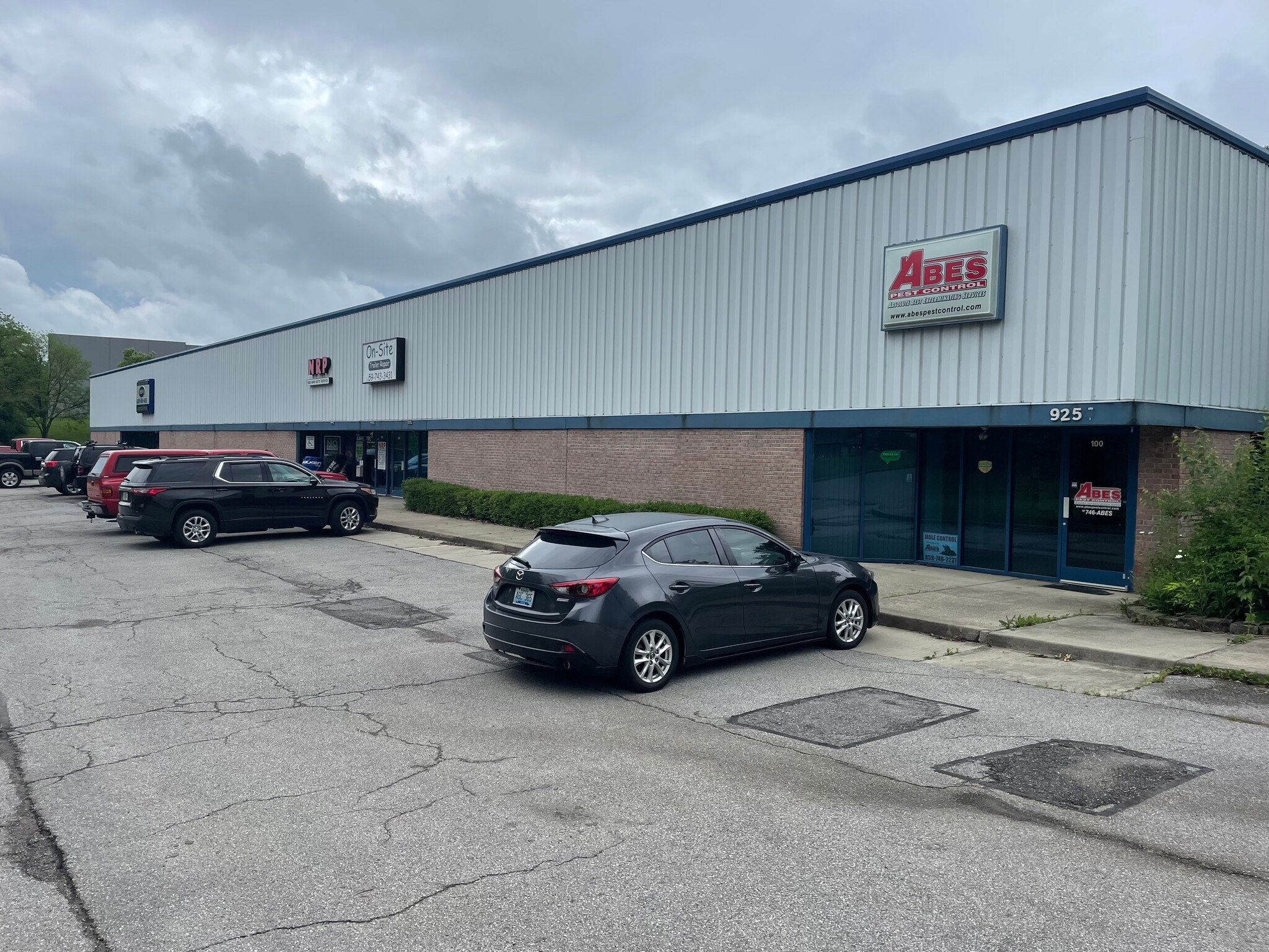 9250 Brookfield Ct, Florence, KY for lease Building Photo- Image 1 of 10