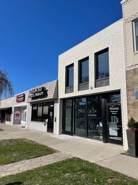 20227 Mack Ave, Grosse Pointe, MI for lease - Primary Photo - Image 1 of 8