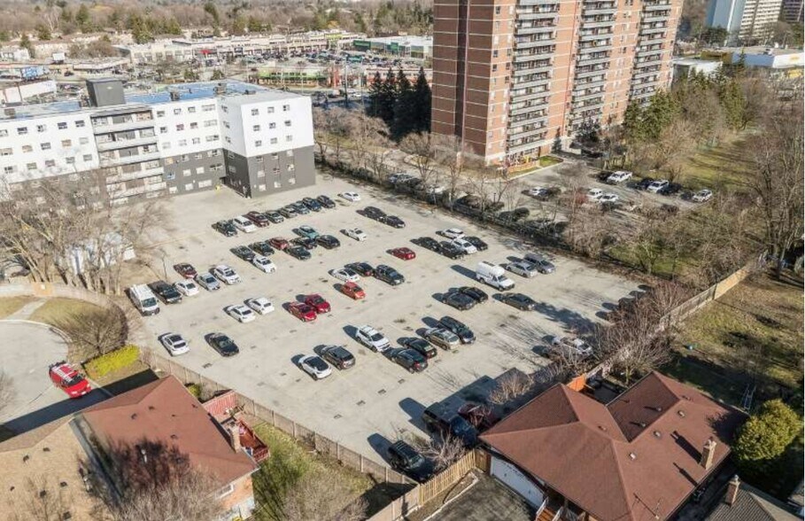 290 Morningside Ave, Toronto, ON à vendre - Photo du bâtiment - Image 3 de 3