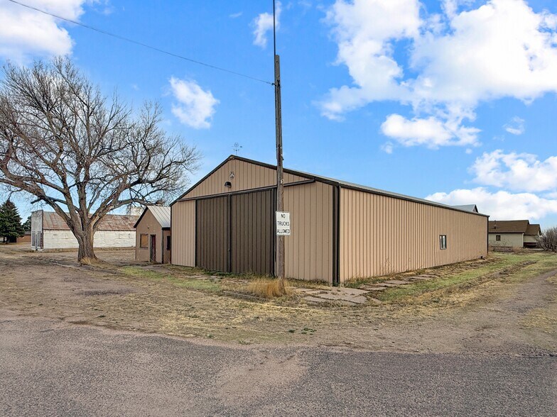820 Front St, Arriba, CO à vendre - Photo du bâtiment - Image 2 de 31