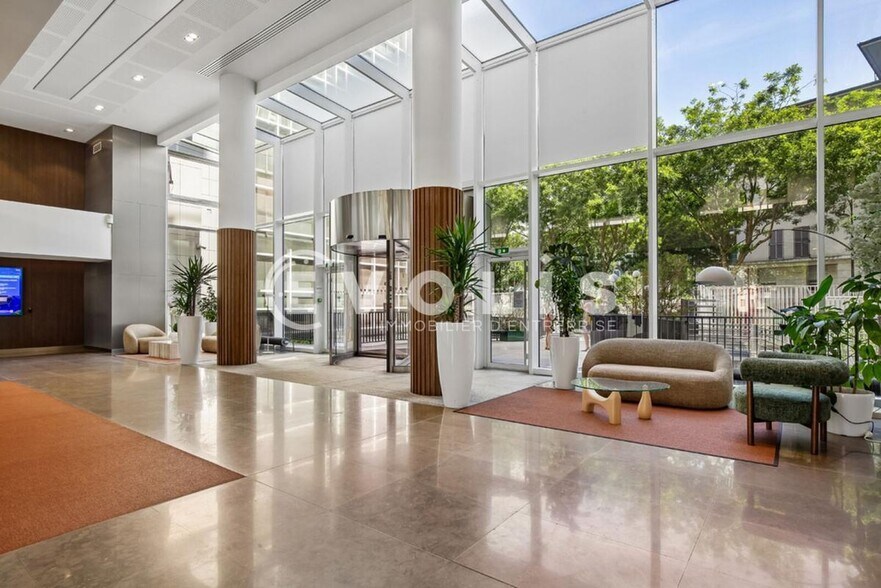 21 Rue François Jacob, Rueil-Malmaison à louer - Photo du bâtiment - Image 3 de 20