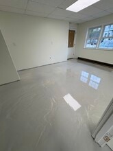 860 Main St, Sanford, ME for lease Interior Photo- Image 1 of 3