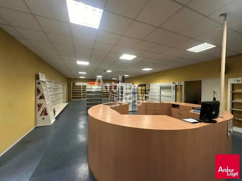 Flex dans Rennes à louer - Photo du bâtiment - Image 3 de 7