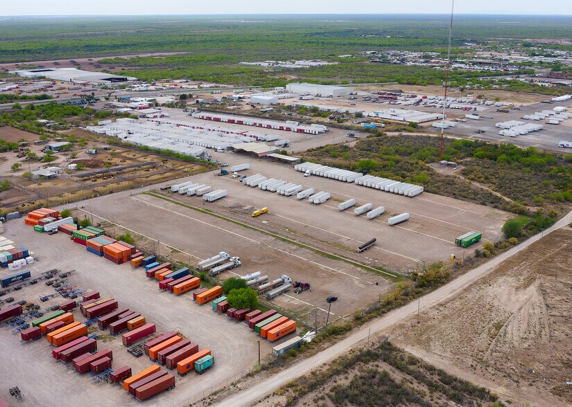 22239 Mines Rd, Laredo, TX à louer - Aérien - Image 2 de 3