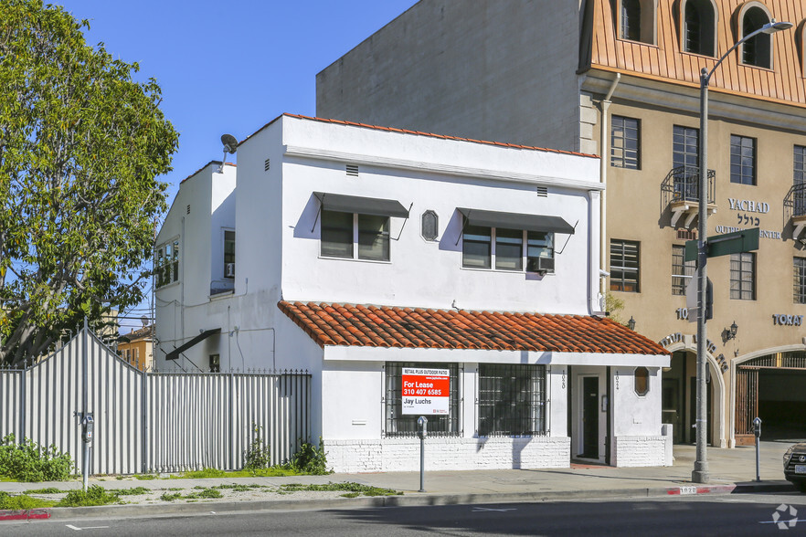 1020-1024 S Robertson Blvd, Los Angeles, CA for lease - Primary Photo - Image 1 of 19