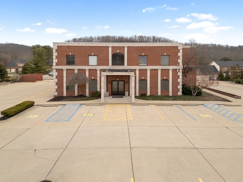 3661-3669 Teays Valley Rd, Hurricane, WV for lease - Building Photo - Image 2 of 8
