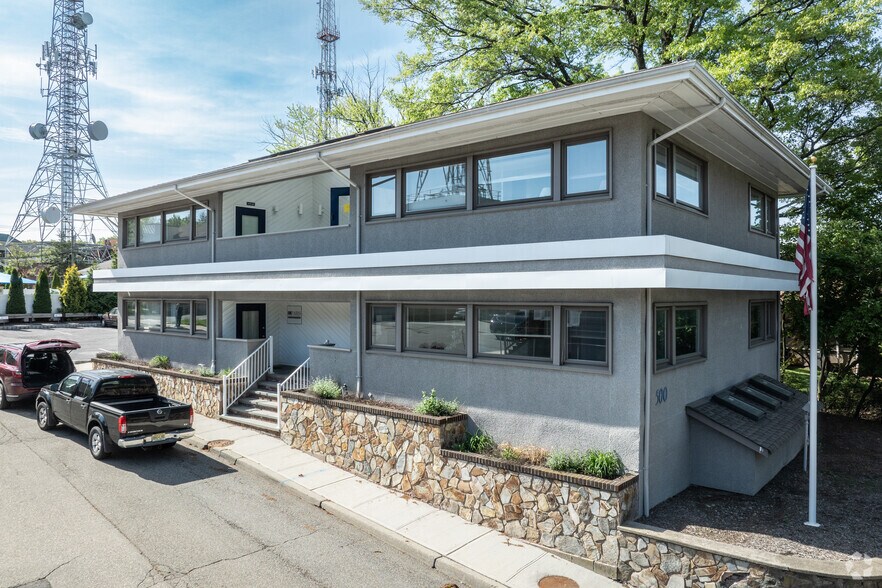 500 Prospect Ave, West Orange, NJ à vendre - Photo du bâtiment - Image 3 de 21