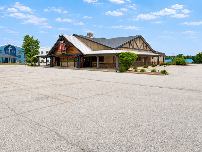 2660 S Dirksen Pky, Springfield, IL à vendre - Photo du bâtiment - Image 3 de 3