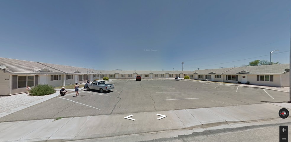 220 N Jones St, Overton, NV à vendre - Photo du bâtiment - Image 2 de 41