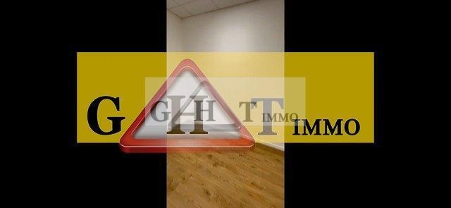 Office in Plaisir for lease - Interior Photo - Image 3 of 7