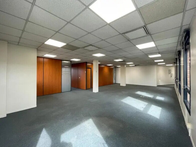 23 Rue Du Saule Trapu, Massy for lease - Building Photo - Image 3 of 11