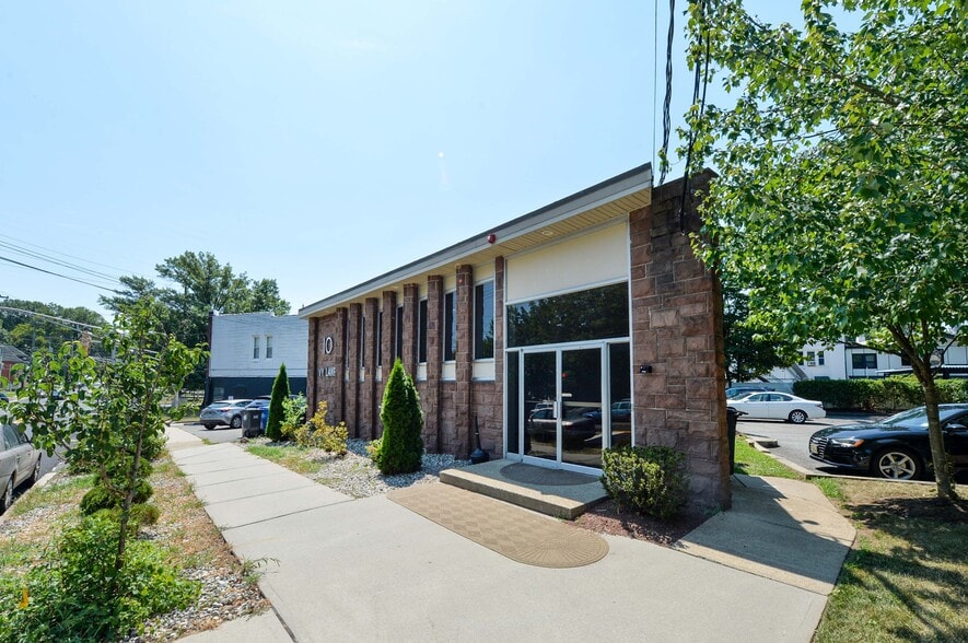 10 W Ivy Ln, Englewood, NJ for lease - Building Photo - Image 2 of 13