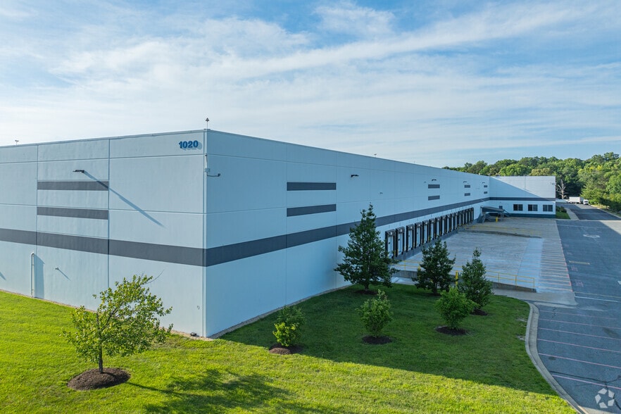 1020 Airport 100 Way, Hanover, MD for lease - Building Photo - Image 1 of 5