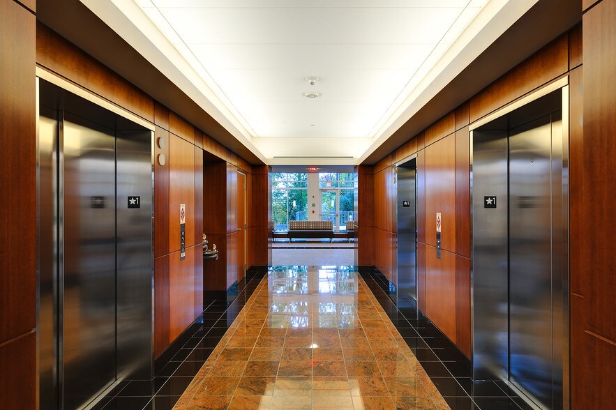 3023 Hamaker Ct, Fairfax, VA à louer - Hall d’entrée - Image 3 de 6
