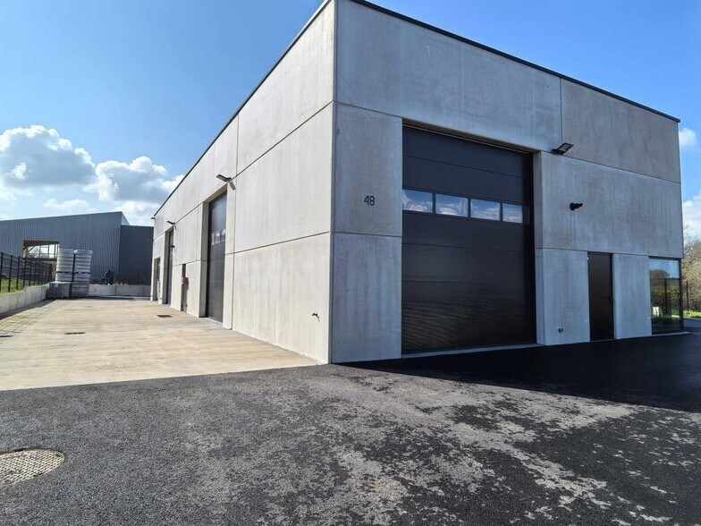 Flex dans Saint-Nazaire à louer - Photo du bâtiment - Image 2 de 13