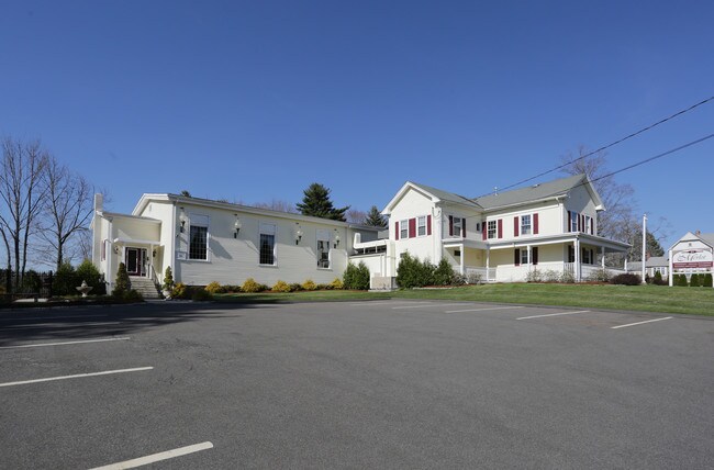 Plus de détails pour 27 Depot St, Broad Brook, CT - Spécialité à vendre