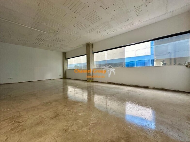 Bureau dans Elche, Alicante à louer - Photo du bâtiment - Image 2 de 4