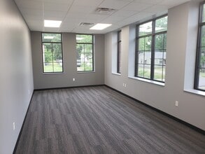 2540 Park Dr, Nashville, TN for lease Interior Photo- Image 2 of 7