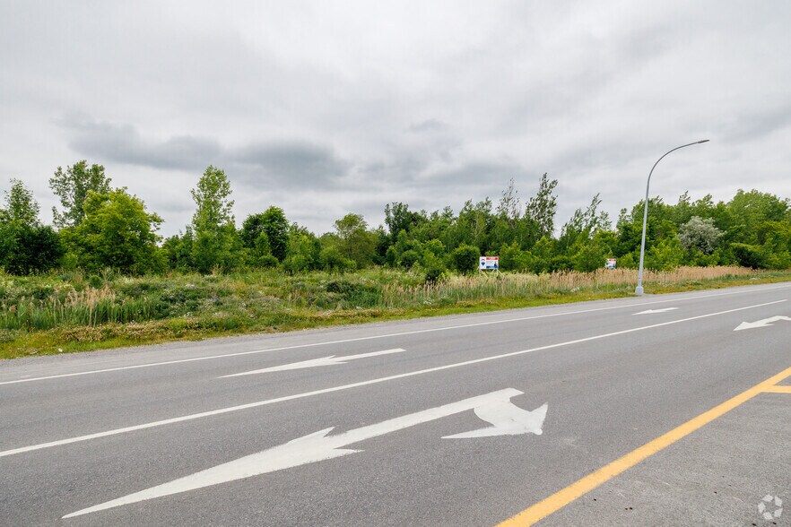 563 Rue Paillé, Laval, QC à vendre - Photo principale - Image 1 de 4