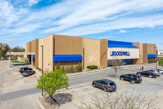 More details for 1600 Valley West Dr, West Des Moines, IA - Retail for Lease