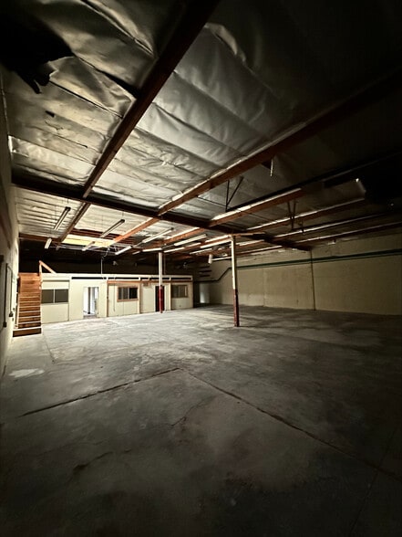 9700-9720 Washburn Rd, Downey, CA for lease - Interior Photo - Image 3 of 6