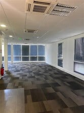 Bureau dans Saint-Priest à louer Photo intérieure- Image 1 de 1