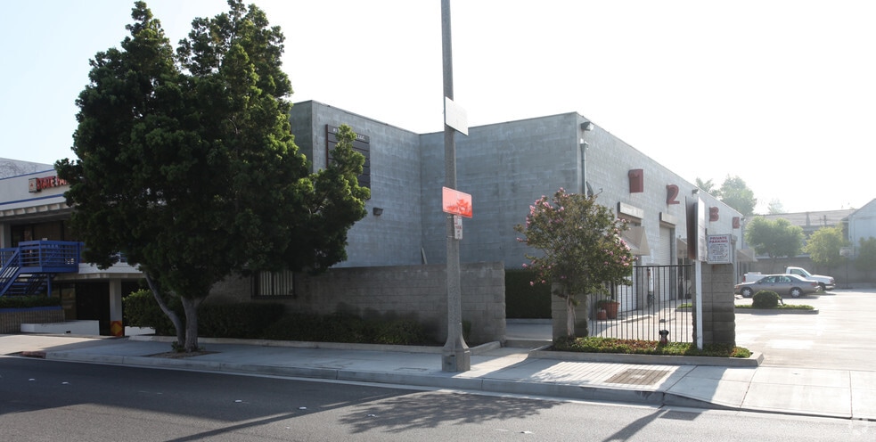 990-1010 S Arroyo Pky, Pasadena, CA for lease - Building Photo - Image 3 of 5
